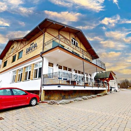 Hotel Diana Stráža Eksteriør bilde