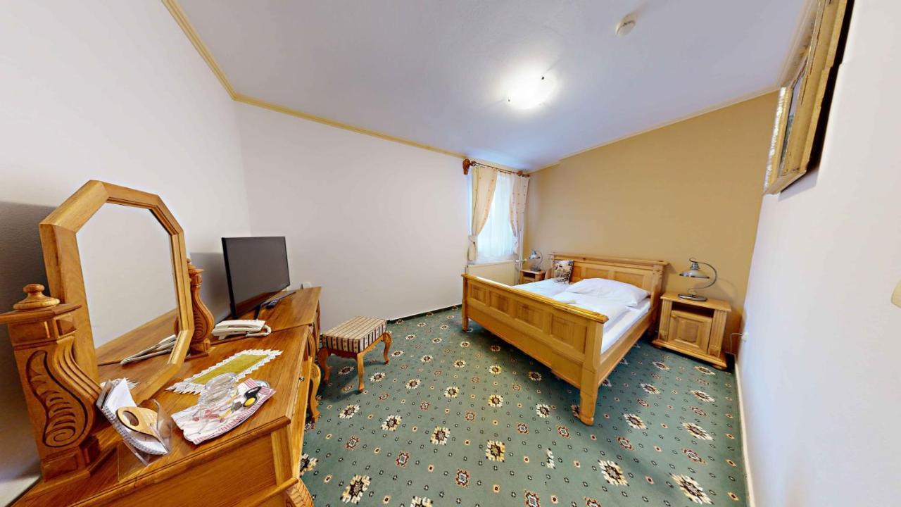 Hotel Diana Stráža Eksteriør bilde