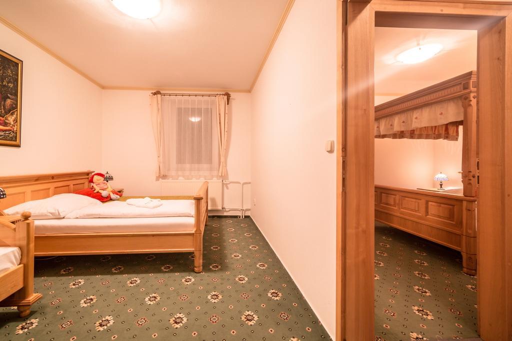 Hotel Diana Stráža Eksteriør bilde